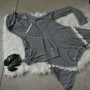 Long sleeve hooded blouse